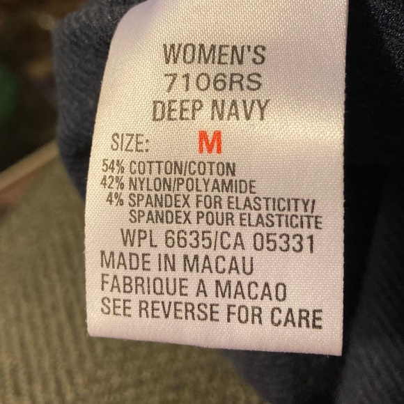 Woolrich velvet corduroy navy turtleneck Medium❤️ - Picture 7 of 8